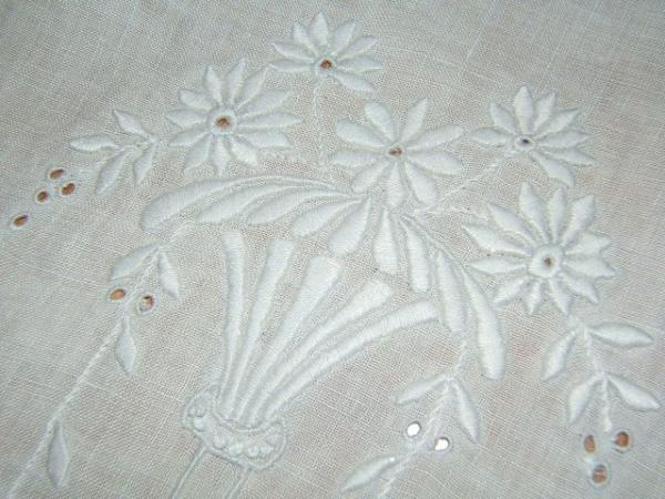 Vintage Antique HAND EMBROIDERED Fine LINEN Tablecloth 31x30