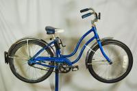   Schwinn Hollywood Juvenile girls bicycle bike Radiant Blue 20 wheels