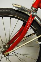   Schwinn Junior Stingray kids bike bicycle red 20 wheels banana seat
