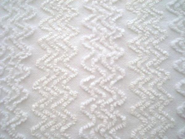 SCG 30x20 White Zig Zag Cabin Crafts Vintage Chenille Bedspread Fabric