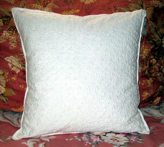 Crisp White Ribbon Full Bedspread 2 Gathered Shams Embroider Pillow 4 PC Set NIP
