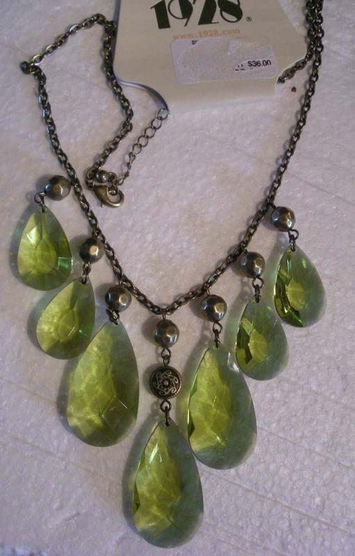 1928 OLIVINE TEAR DROP LUCITE CRYSTAL NECKLACE NWT  