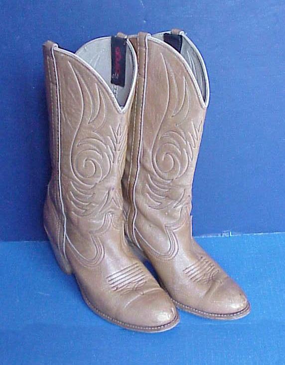 Womens DINGO Vintage Cowboy Western Boots Size 9