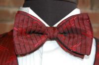 MEN 2XL RED ODYSSEY PLEATED PAISLEY TUXEDO VEST AND BOW TIE  