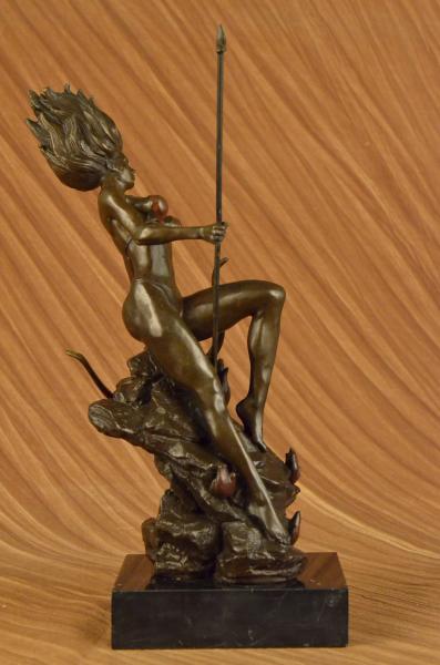 17 NUDE NAKED BUST AMAZON FEMALE WARRIOR w/BOW SCULPTURE 