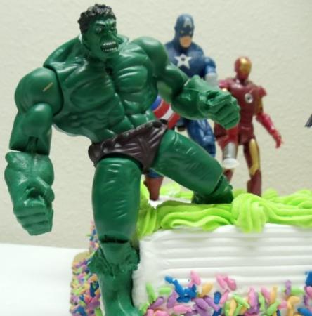 Captain America Birthday Cake on Birthday Cake Toppers W Iron Man Hulk  Hawkeye  Thor  Captain America