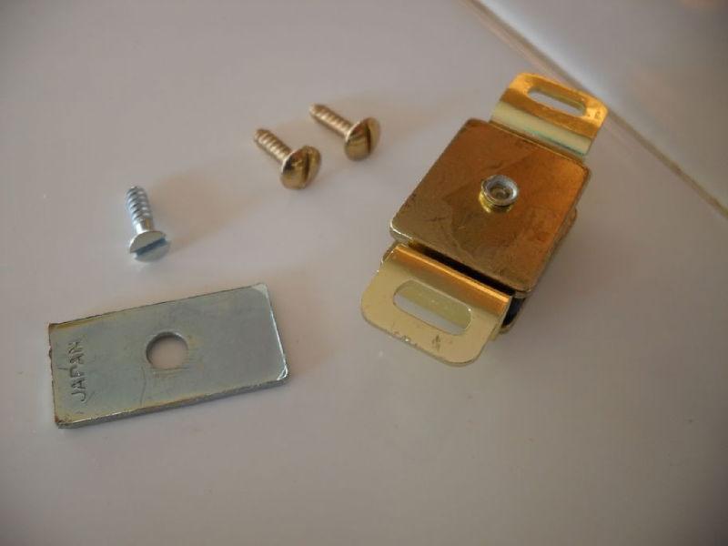 NEW MAGNETIC BRASS CABINET DOOR CATCH LATCH KEEPERS  
