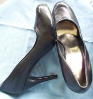 Nine West Enhancing Black Shoe  Size 10M  