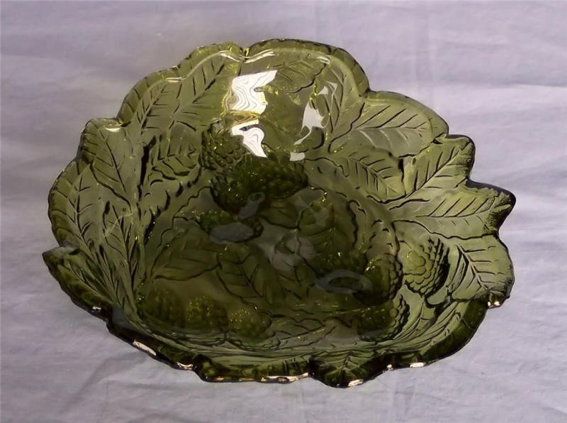 Gorgeous Vintage Green Pressed Glass Raspberry Bowl