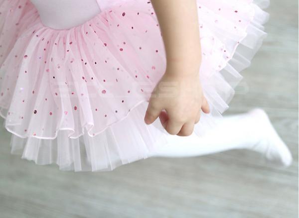   Material Cotton, polyester Style Ballet dance tutu / leotard Size 4