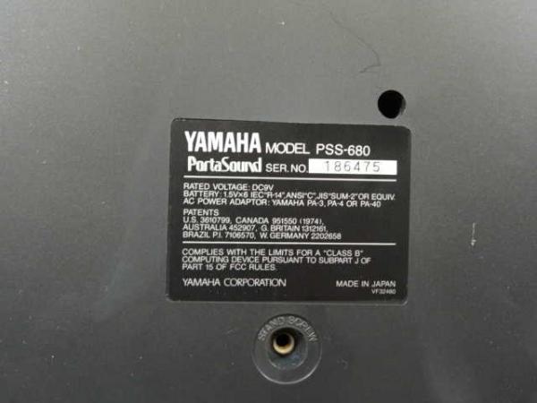 Yamaha Workstation PSS 680 Keyboard Synthesizer & Drum Machine  