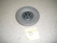 VW Passat OEM 15 7 Spoke Alloy Wheel Center Cap 98 01  