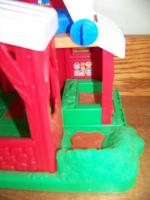 FISHER PRICE little people farm sounds barn animals GUC  