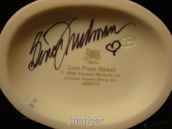 na Precious Moments LE Hawaii Exclusive SIGNED BY GENE  