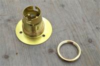 BRASS BAYONET B22 WOODEN LAMP BULB HOLDER LAMP HOLDER EARTHED C/W SHADE RING 9E 
