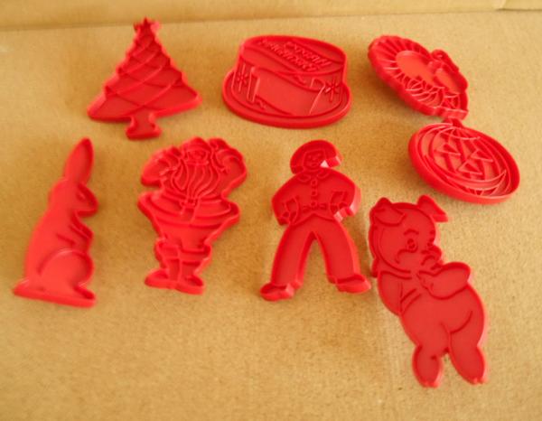 Tupperware Vintage Set of 8 Red Cookie Cutter Christmas Easter Birthday