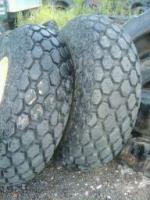 TWO USED 18.4X26 10 PLY TURF TRACTOR TIRES MOUNTED ON JOHN DEERE RIMS 