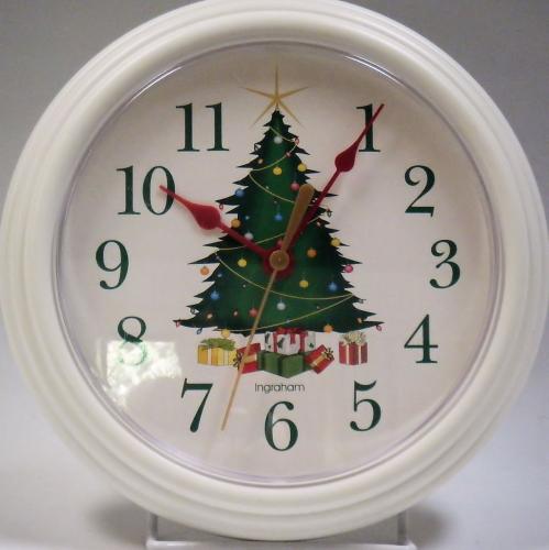 Ingraham White Round Wall Clock Green Christmas Tree Presents 8 75