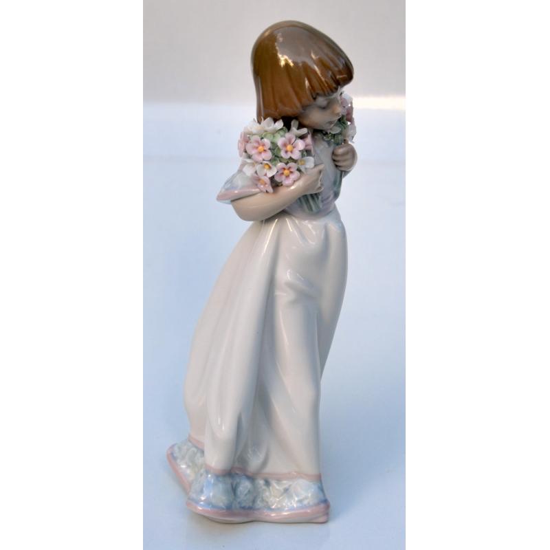  Bouquets Retired Porcelain Figurine Sculpted by Juan Huerta