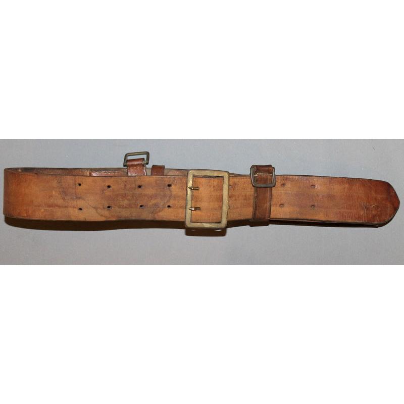 GERMAN WWII WW2 MILITARY OFFICERS LEATHER BELT WITH BRASS BUCKLE AND 