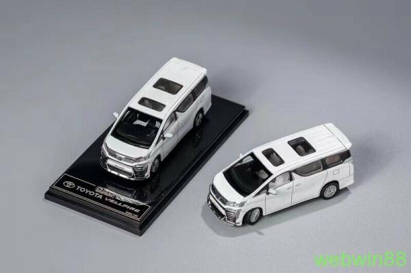 Preorder GCD 1:64 Toyota Land Cruiser 200 Black//White Diecast Model Car